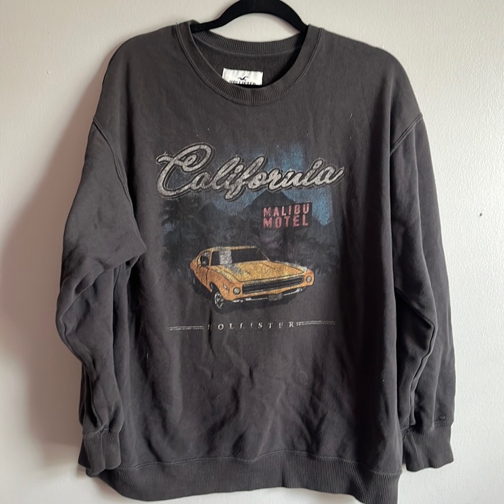 Hollister Crewneck Sweatshirt